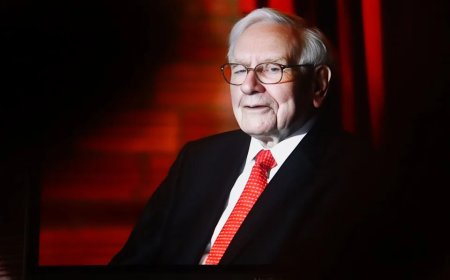 Warren Buffett Finally Steps Away From Berkshire’s Top Chair After 56 Years