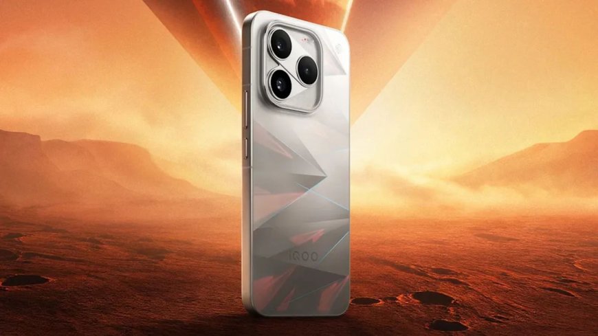 iQOO 16 Debuts as a Gaming Powerhouse With 2K 165Hz Display and 8,400mAh Battery