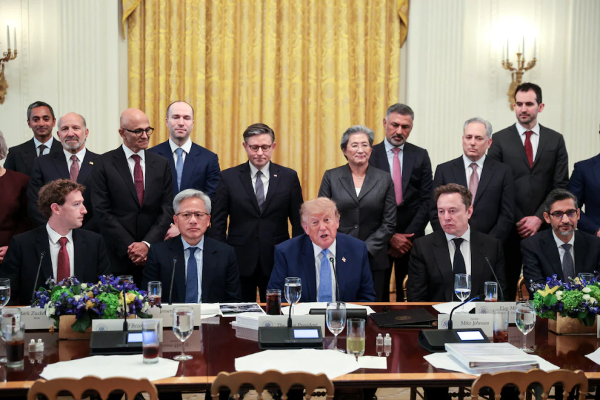 Trump Unveils AI Safety Accord With Tech Giants as Companies Agree to Stronger Self-Policing