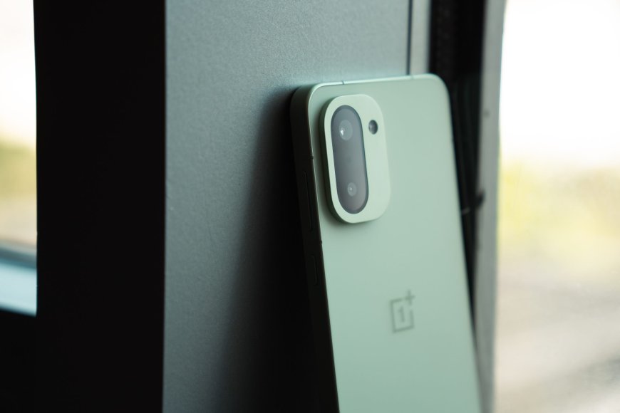 OnePlus 16R Leak Reveals Triple 50MP Cameras and Snapdragon 8 Elite Gen 5